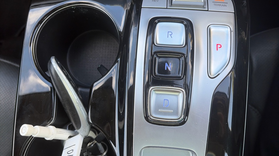 Hyundai TUCSON 1.6 TGDi Plug-in Hybrid Ultimate 5dr 4WD Auto Estate - Image 40