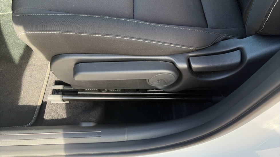 Hyundai KONA 1.6T 138 Advance 5dr Petrol Hatchback - Image 22