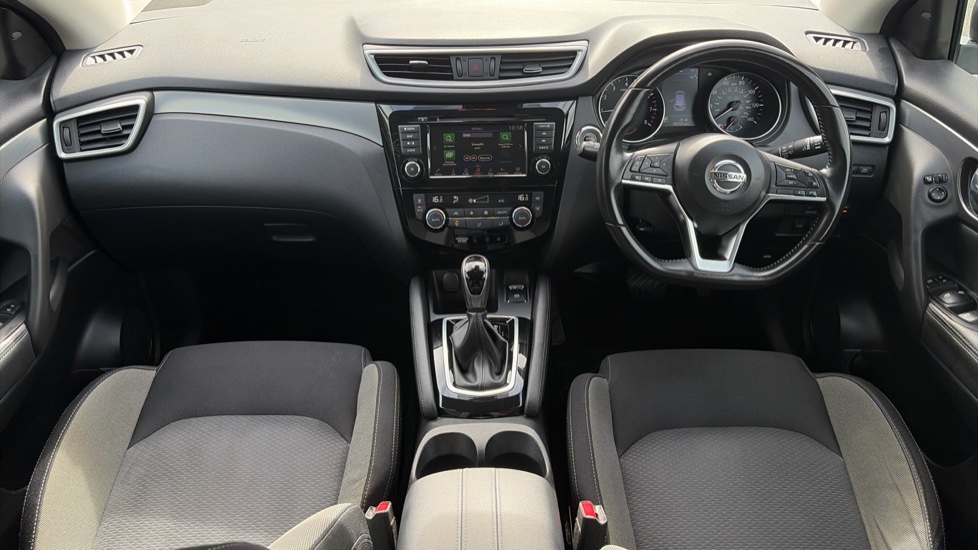 Nissan Qashqai 1.3 DiG-T 160 N-Connecta 5dr DCT Petrol Hatchback - Image 10