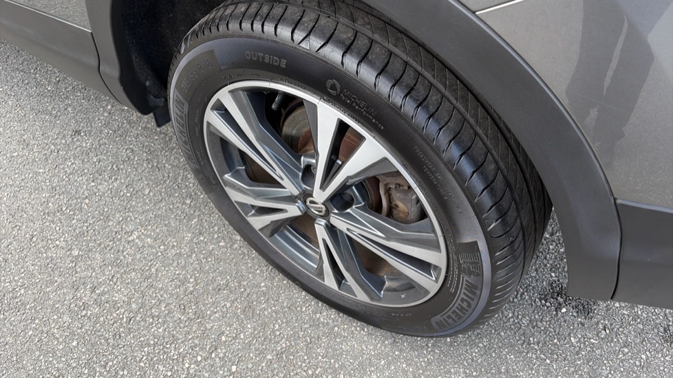 Nissan Qashqai 1.3 DiG-T 160 N-Connecta 5dr DCT Petrol Hatchback - Image 37