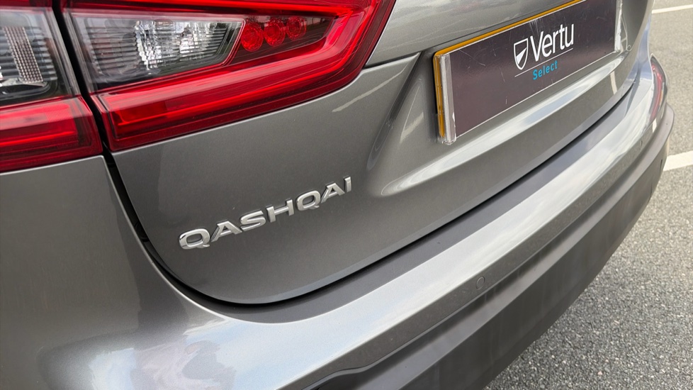 Nissan Qashqai 1.3 DiG-T 160 N-Connecta 5dr DCT Petrol Hatchback - Image 40