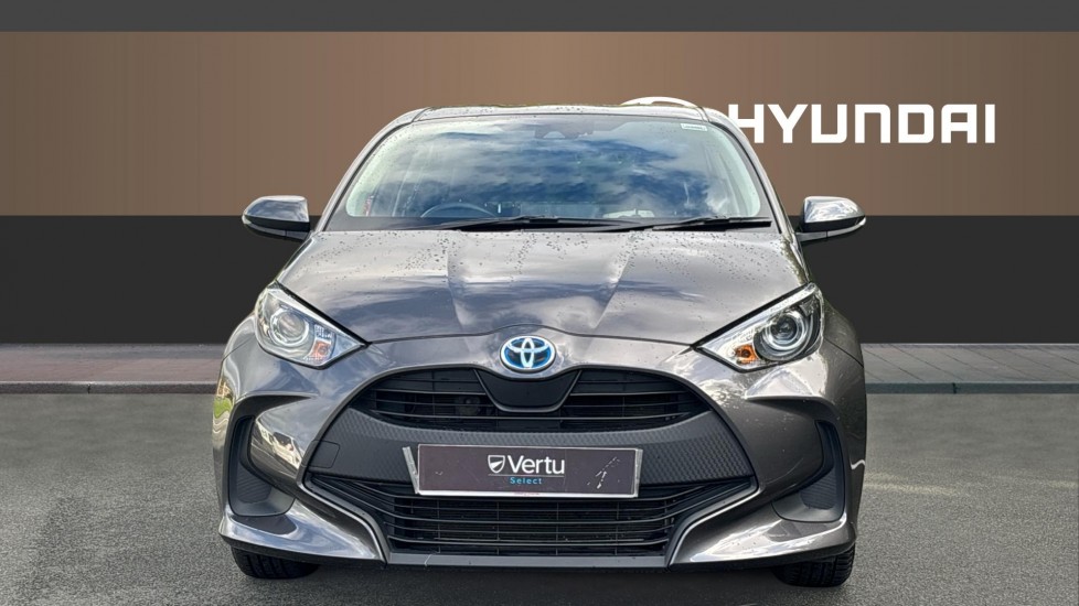 Toyota Yaris 1.5 Hybrid Icon 5dr CVT Hybrid Hatchback - Image 3