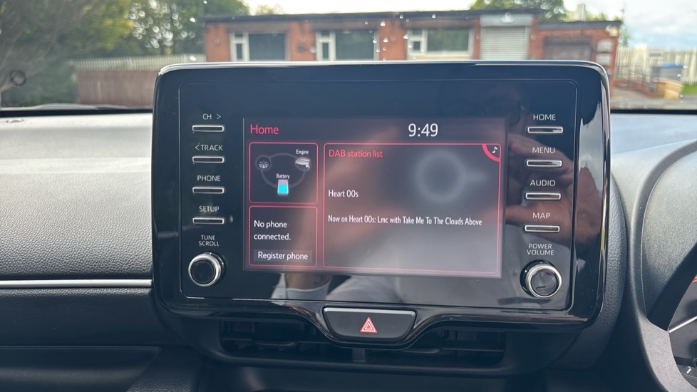 Toyota Yaris 1.5 Hybrid Icon 5dr CVT Hybrid Hatchback - Image 12