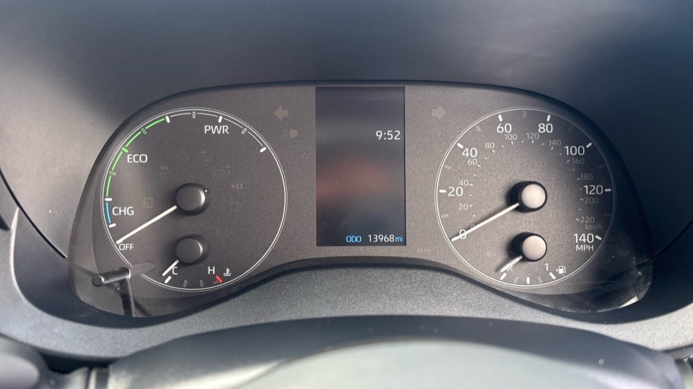 Toyota Yaris 1.5 Hybrid Icon 5dr CVT Hybrid Hatchback - Image 18