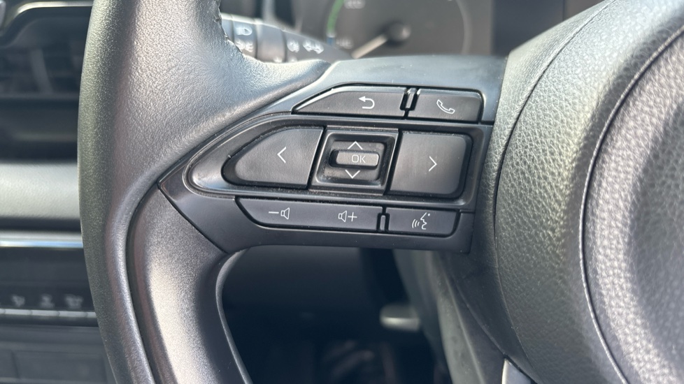 Toyota Yaris 1.5 Hybrid Icon 5dr CVT Hybrid Hatchback - Image 22