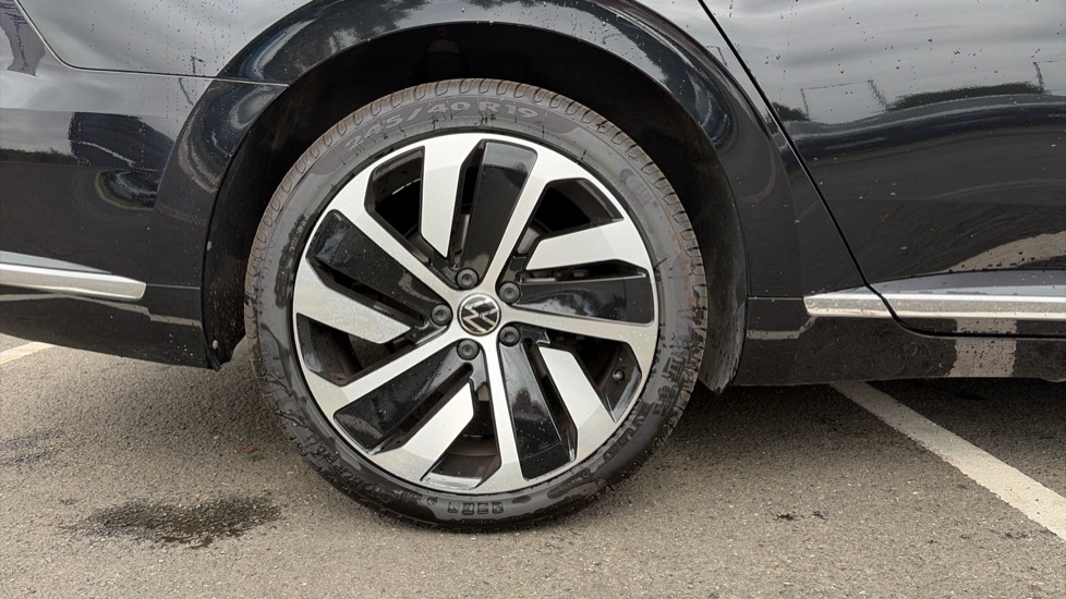 Volkswagen Arteon 1.4 TSI eHybrid R-Line 5dr DSG Estate - Image 7