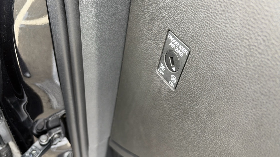 Volkswagen Arteon 1.4 TSI eHybrid R-Line 5dr DSG Estate - Image 21