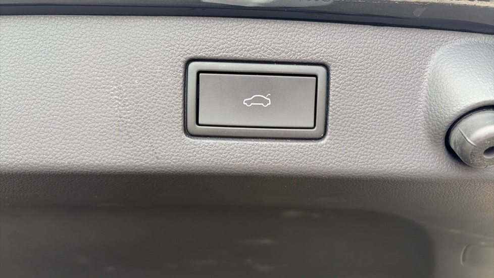 Volkswagen Arteon 1.4 TSI eHybrid R-Line 5dr DSG Estate - Image 26