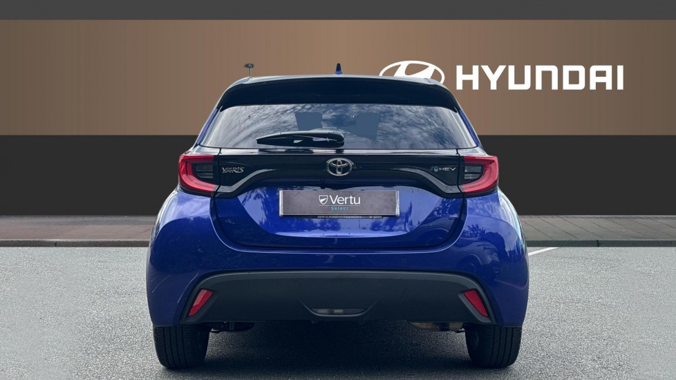 Toyota Yaris 1.5 Hybrid Design 5dr CVT Hybrid Hatchback - Image 6