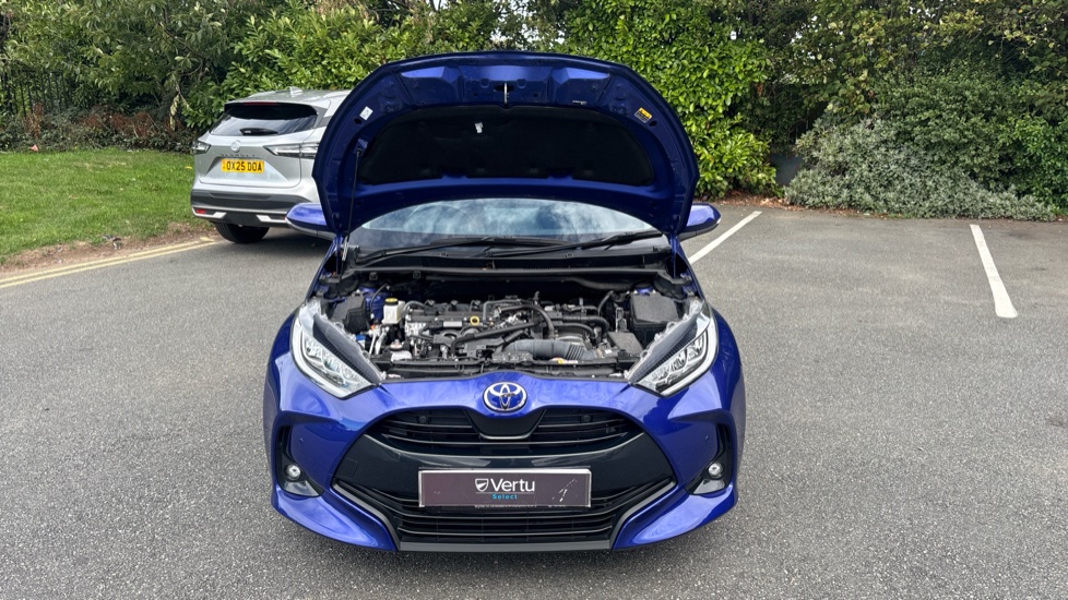 Toyota Yaris 1.5 Hybrid Design 5dr CVT Hybrid Hatchback - Image 8