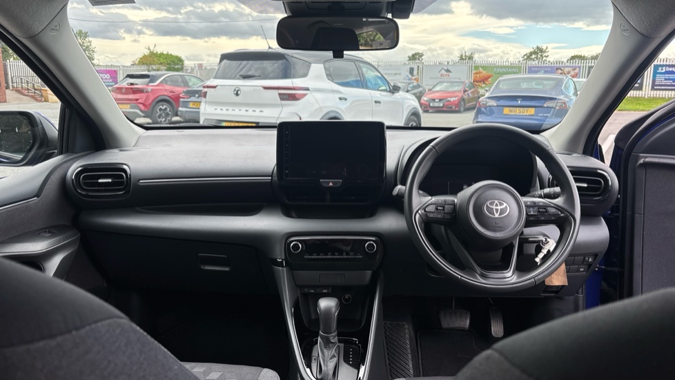 Toyota Yaris 1.5 Hybrid Design 5dr CVT Hybrid Hatchback - Image 10