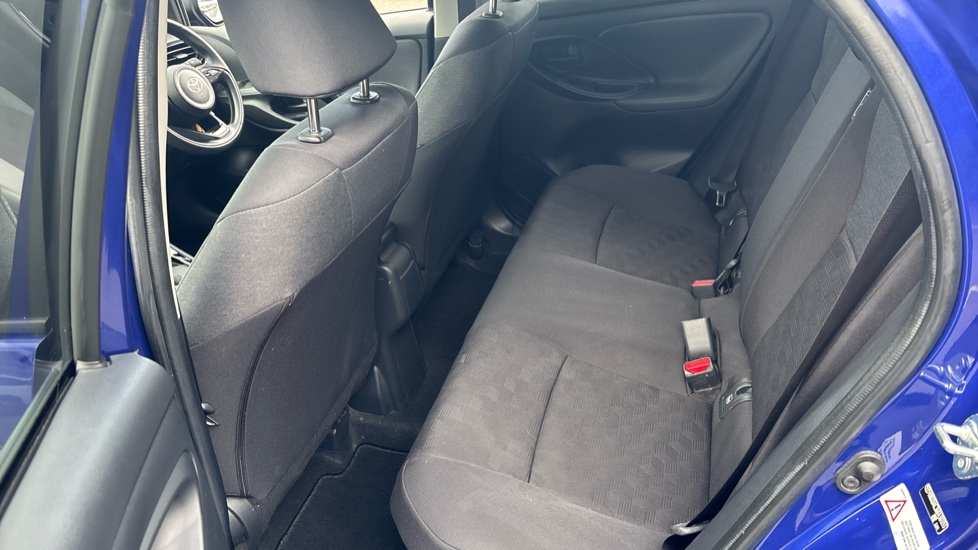 Toyota Yaris 1.5 Hybrid Design 5dr CVT Hybrid Hatchback - Image 16