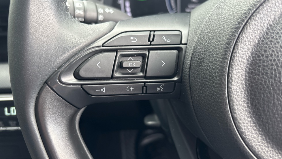 Toyota Yaris 1.5 Hybrid Design 5dr CVT Hybrid Hatchback - Image 29