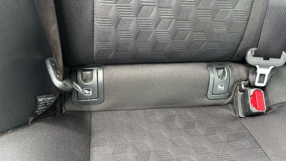 Toyota Yaris 1.5 Hybrid Design 5dr CVT Hybrid Hatchback - Image 35