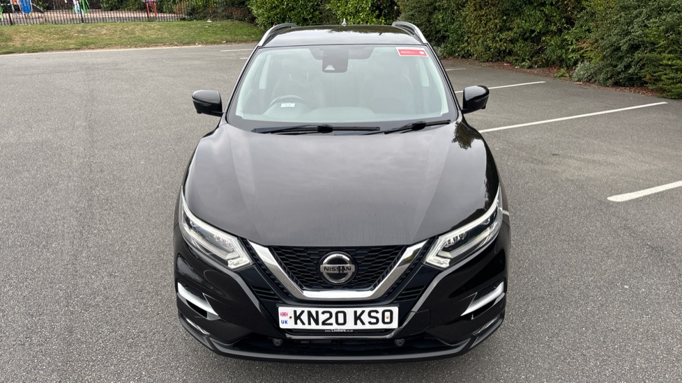 Nissan Qashqai 1.3 DiG-T 160 Tekna 5dr Petrol Hatchback - Image 8