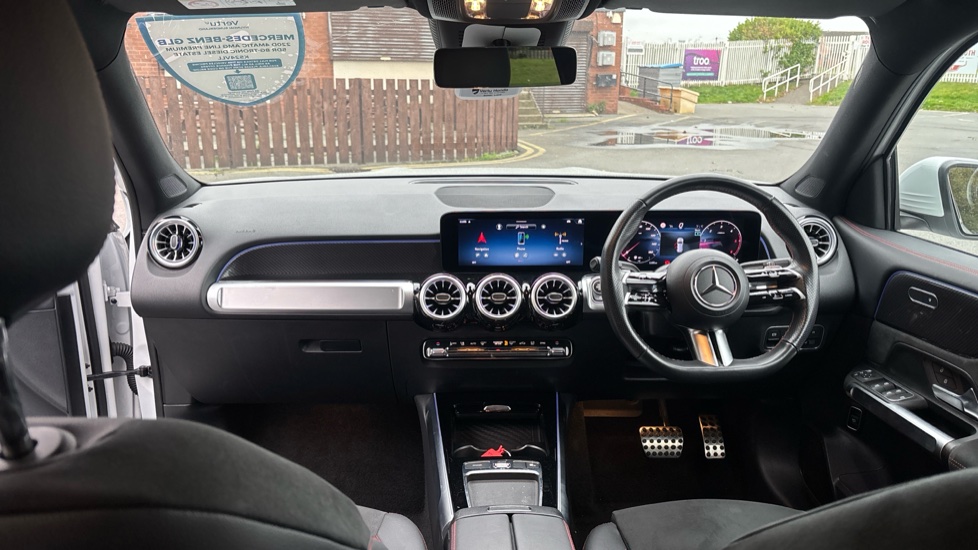 Mercedes-Benz GLB 220d 4Matic AMG Line Premium 5dr 8G-Tronic Diesel Estate - Image 10