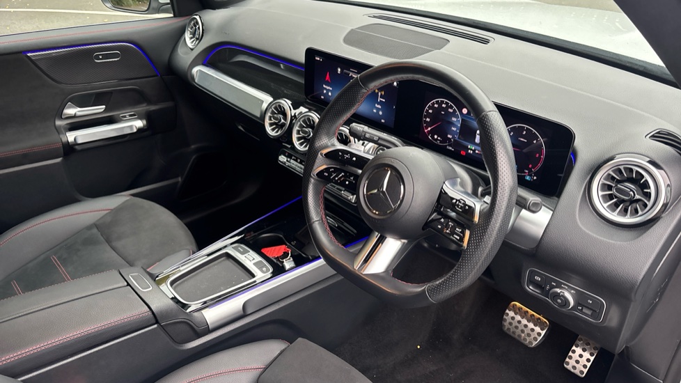 Mercedes-Benz GLB 220d 4Matic AMG Line Premium 5dr 8G-Tronic Diesel Estate - Image 11