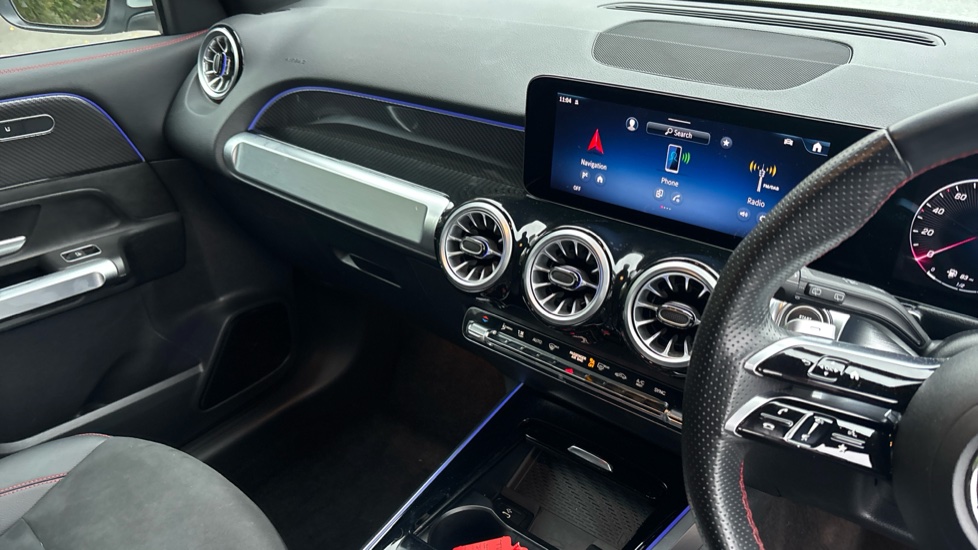 Mercedes-Benz GLB 220d 4Matic AMG Line Premium 5dr 8G-Tronic Diesel Estate - Image 14
