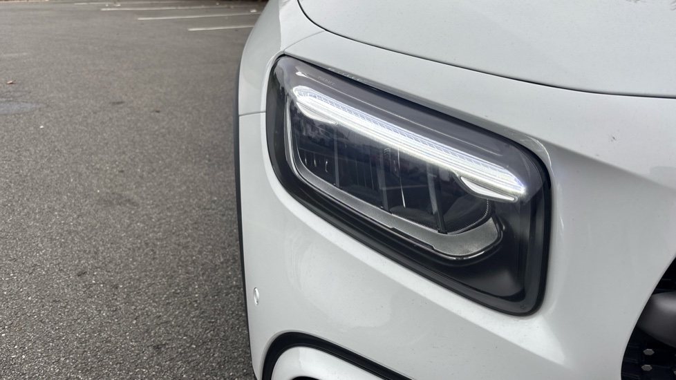Mercedes-Benz GLB 220d 4Matic AMG Line Premium 5dr 8G-Tronic Diesel Estate - Image 27