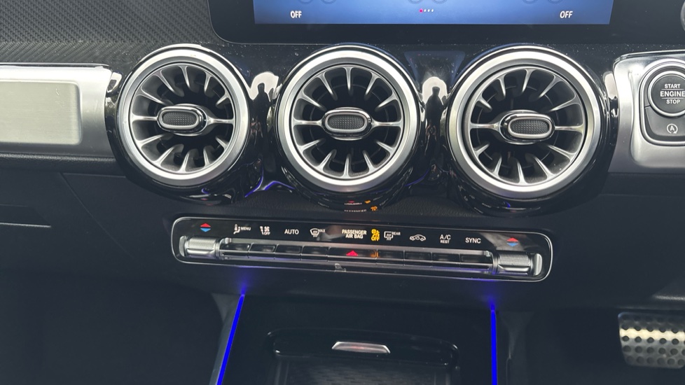 Mercedes-Benz GLB 220d 4Matic AMG Line Premium 5dr 8G-Tronic Diesel Estate - Image 39