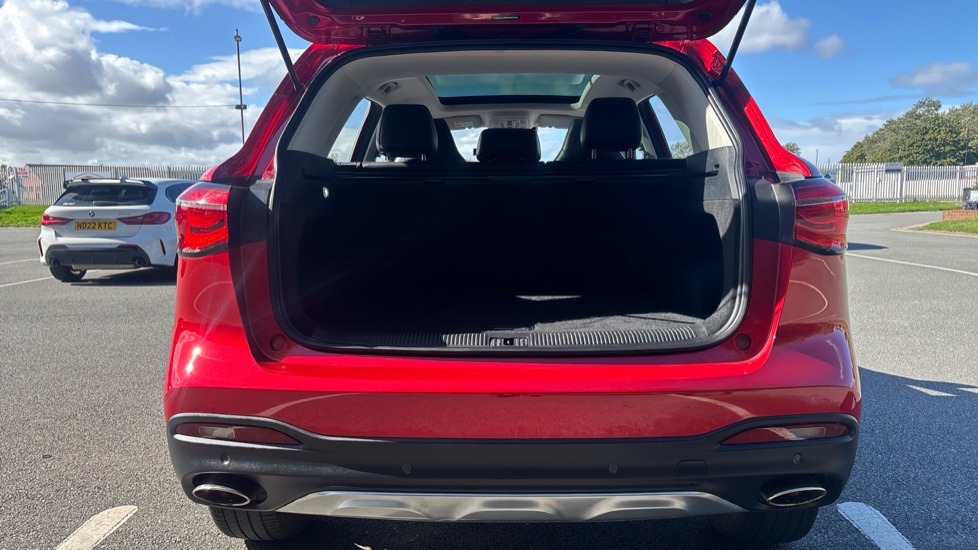 MG HS 1.5 T-GDI Exclusive 5dr Petrol Hatchback - Image 4