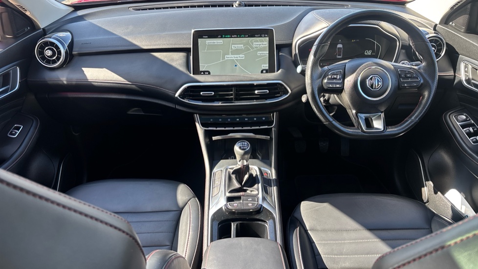 MG HS 1.5 T-GDI Exclusive 5dr Petrol Hatchback - Image 10