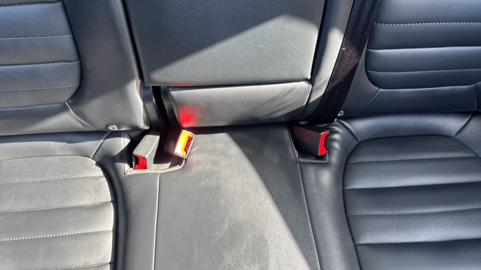 MG HS 1.5 T-GDI Exclusive 5dr Petrol Hatchback - Image 17