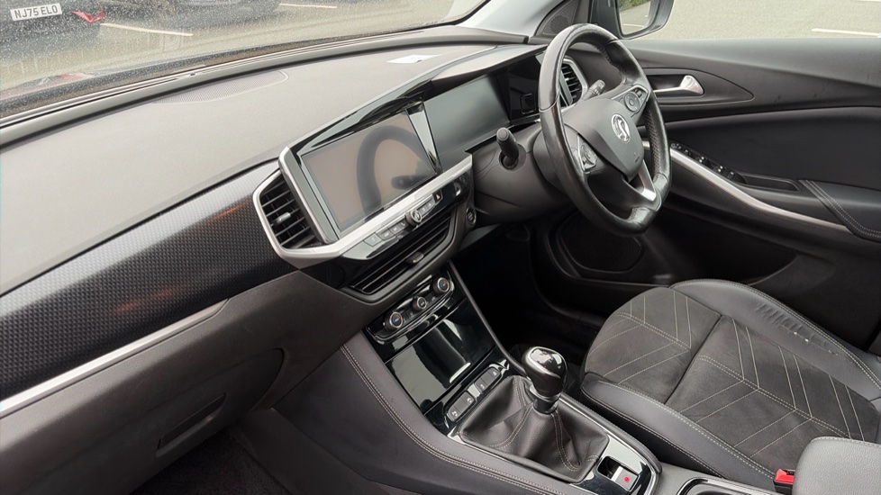 Vauxhall Grandland 1.2 Turbo Ultimate 5dr Petrol Hatchback - Image 9
