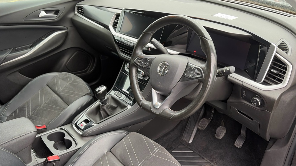 Vauxhall Grandland 1.2 Turbo Ultimate 5dr Petrol Hatchback - Image 11