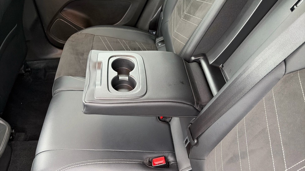 Vauxhall Grandland 1.2 Turbo Ultimate 5dr Petrol Hatchback - Image 25