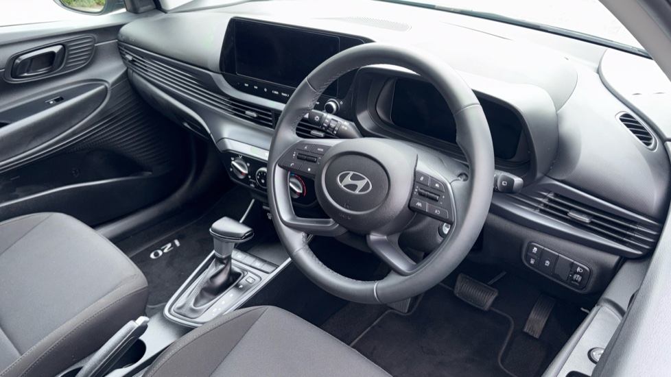 Hyundai i20 1.0T GDi Advance [Nav] 5dr DCT Petrol Hatchback - Image 11