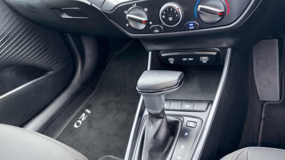 Hyundai i20 1.0T GDi Advance [Nav] 5dr DCT Petrol Hatchback - Image 13