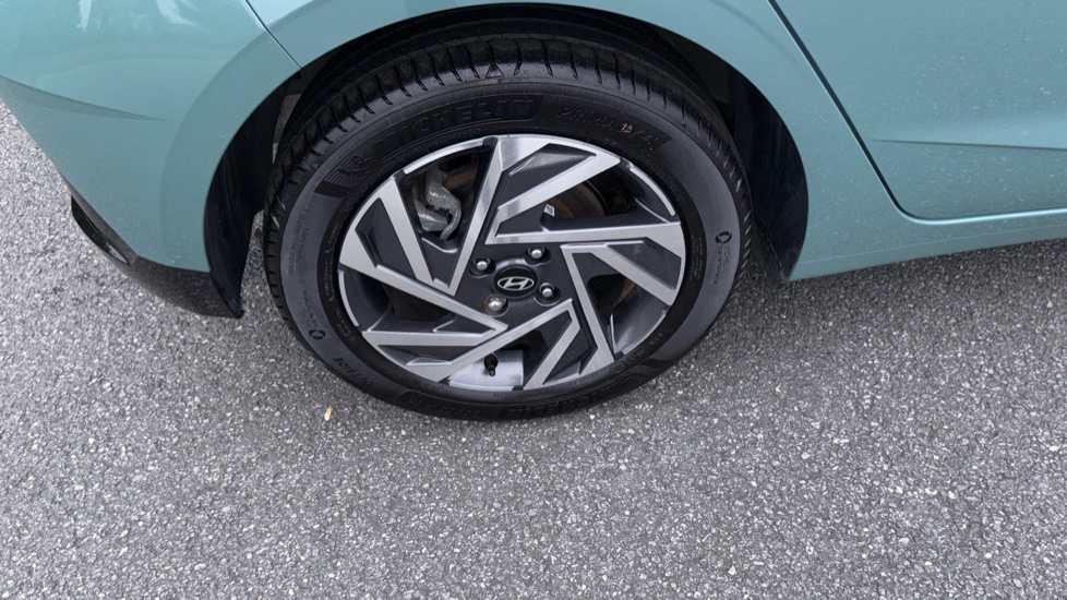 Hyundai i20 1.0T GDi Advance [Nav] 5dr DCT Petrol Hatchback - Image 21