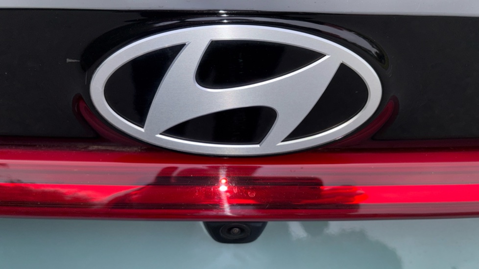 Hyundai i20 1.0T GDi Advance [Nav] 5dr DCT Petrol Hatchback - Image 28
