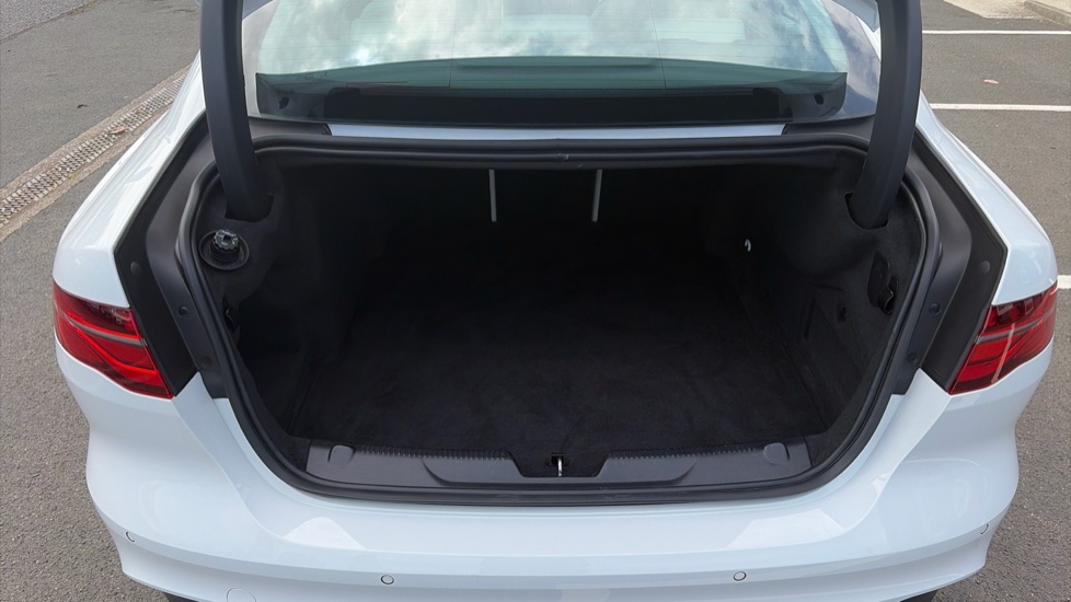 Jaguar XE 2.0 D200 S 4dr Auto Diesel Saloon - Image 4