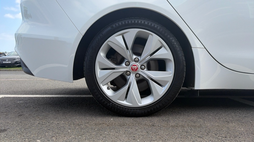 Jaguar XE 2.0 D200 S 4dr Auto Diesel Saloon - Image 7
