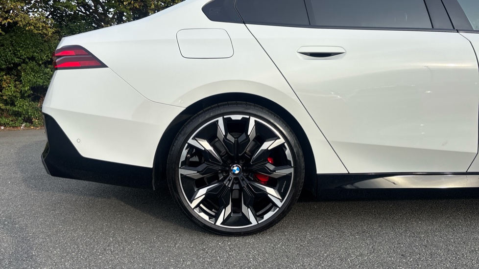 BMW 5 Series 520i M Sport Pro 4dr Auto Petrol Saloon - Image 7