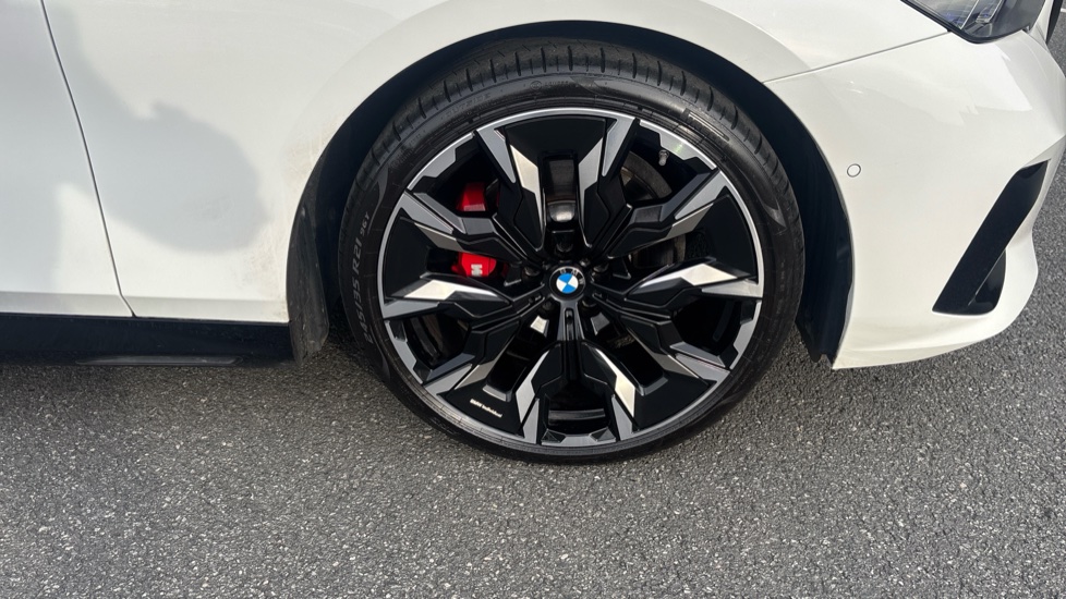 BMW 5 Series 520i M Sport Pro 4dr Auto Petrol Saloon - Image 23