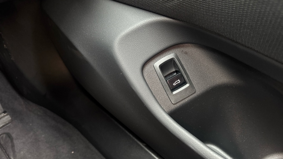 BMW 5 Series 520i M Sport Pro 4dr Auto Petrol Saloon - Image 37