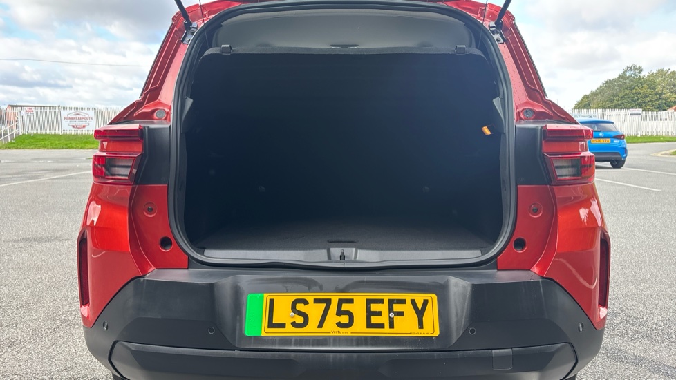Vauxhall Frontera 83kW Design 44kWh 5dr Auto Electric Estate - Image 4
