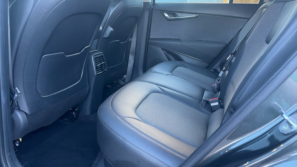 Kia Niro 150kW 3 65kWh 5dr Auto Electric Estate - Image 16