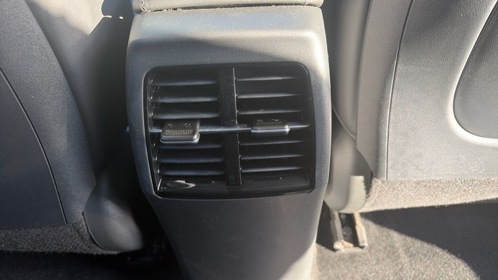 Kia Niro 150kW 3 65kWh 5dr Auto Electric Estate - Image 25