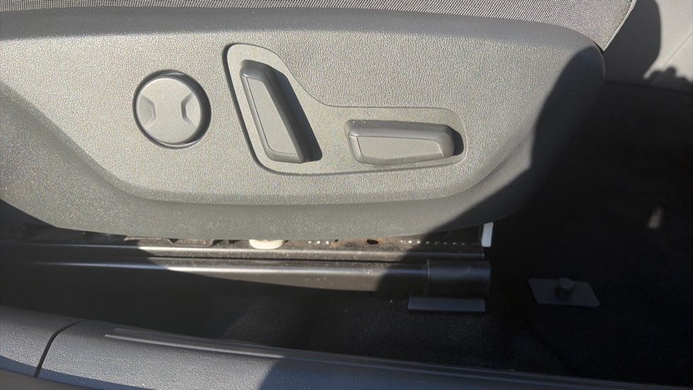 Kia Niro 150kW 3 65kWh 5dr Auto Electric Estate - Image 29