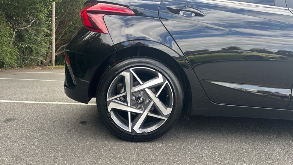 Hyundai i20 1.0T GDi Premium 5dr Petrol Hatchback - Image 7