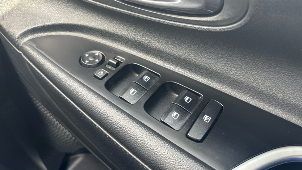 Hyundai i20 1.0T GDi Premium 5dr Petrol Hatchback - Image 25