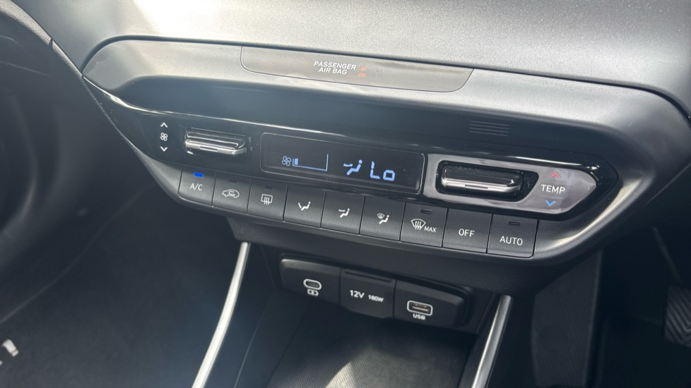 Hyundai i20 1.0T GDi Premium 5dr Petrol Hatchback - Image 28