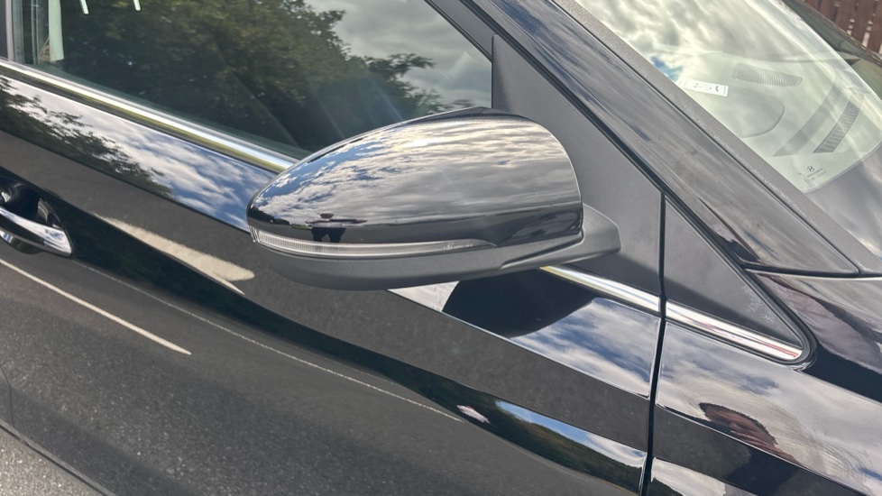 Hyundai i20 1.0T GDi Premium 5dr Petrol Hatchback - Image 35