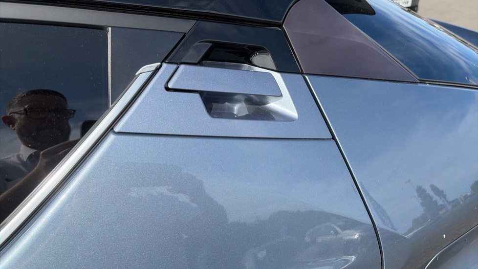 Toyota C-HR 2.0 Hybrid Dynamic 5dr CVT Hybrid Hatchback - Image 32