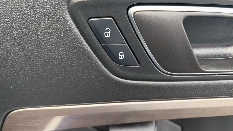 SEAT Ateca 1.5 TSI EVO Xperience 5dr DSG Petrol Estate - Image 33