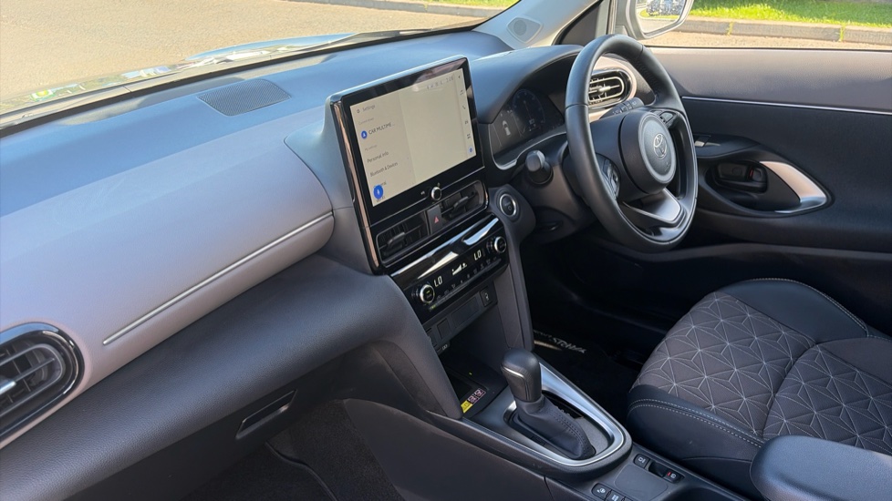 Toyota Yaris Cross 1.5 Hybrid Excel 5dr CVT Hybrid Estate - Image 9